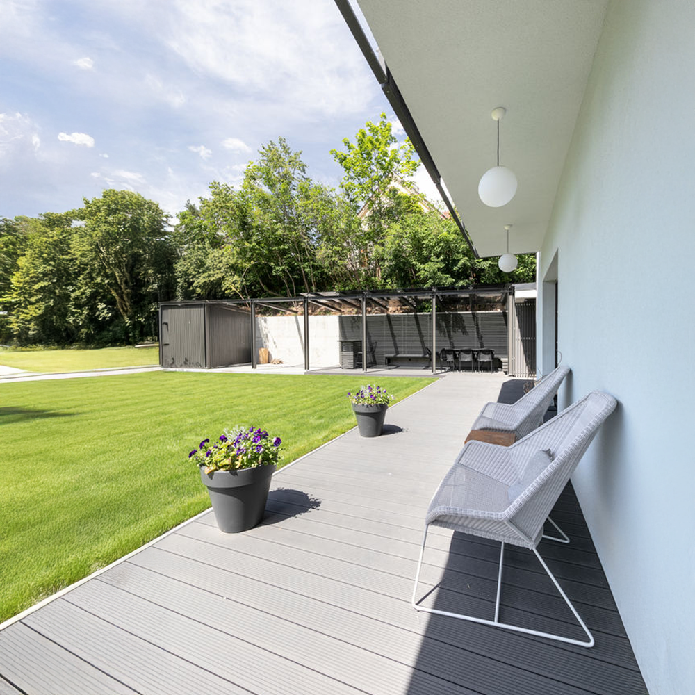 Vedlikeholdsfri aluminium terrasse med trekompositt terrassebord uteluksus