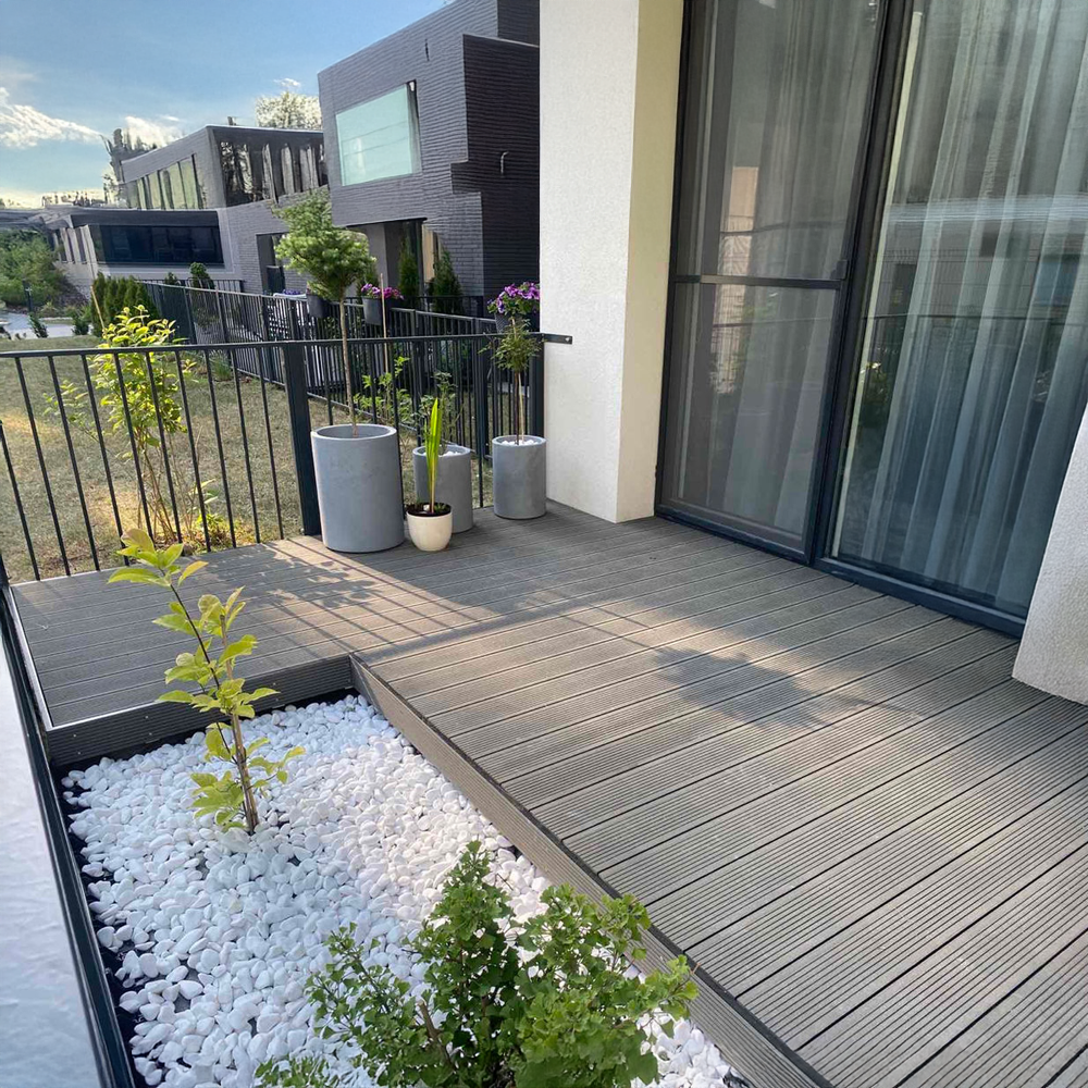 Vedlikeholdsfri aluminium terrasse med trekompositt uteluksus