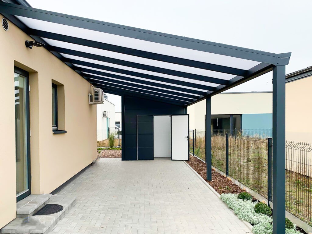 Carport i aluminium med bod